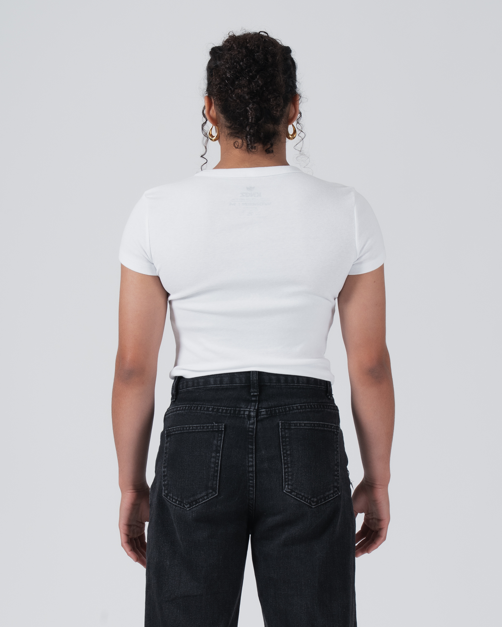 Haut court incliné pour femmes