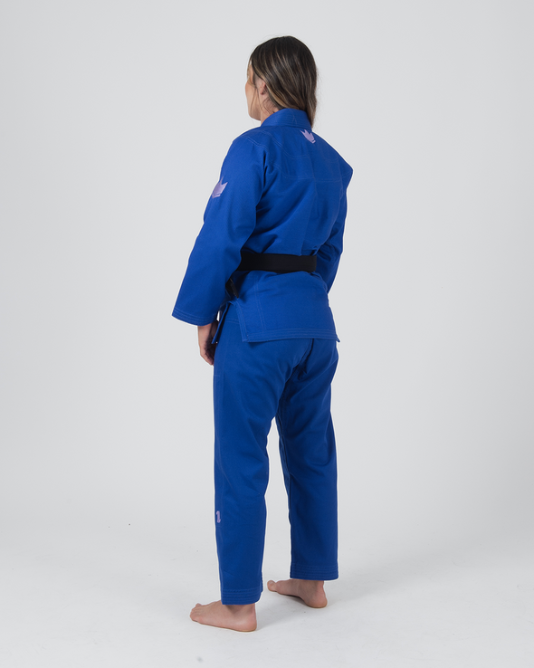 The ONE Womens Jiu Jitsu Gi - Bleu/Lavande - Ceinture blanche GRATUITE