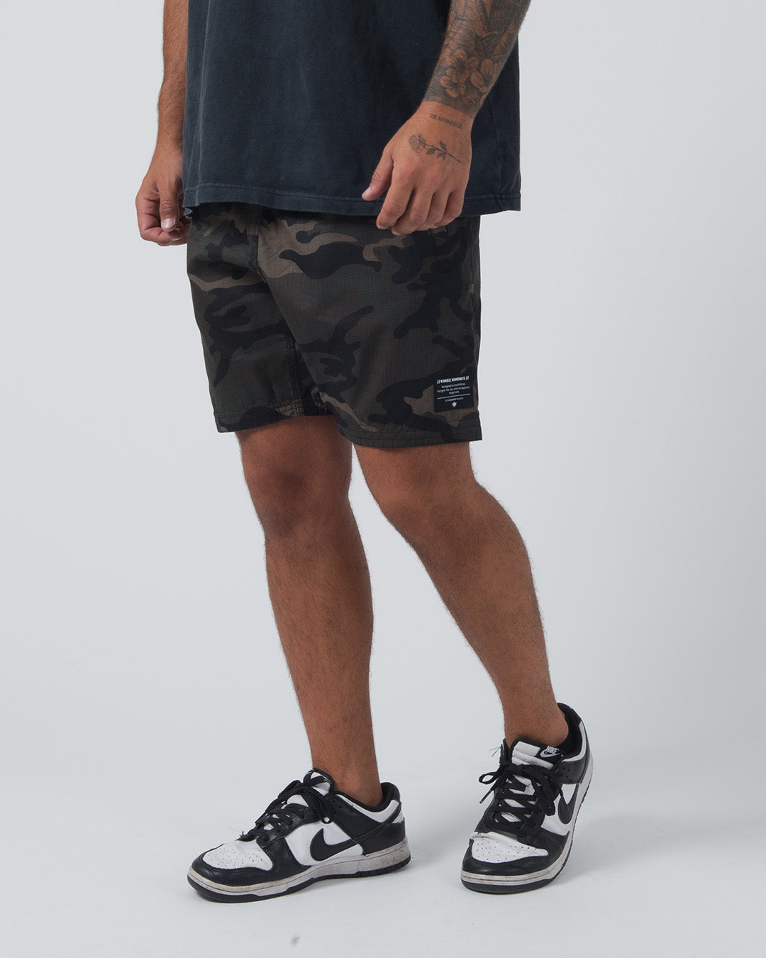 【SATIIIZ】Kiren Camo Bermuda Pants Held Camo Bermuda Pants - satiiiz